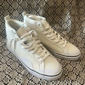 Emerica skate shoes